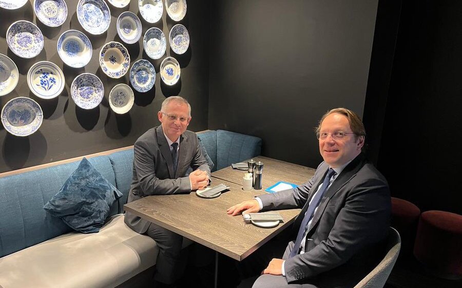 Varhelji se sastao sa Bisljimijem 1