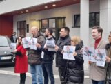 "Mene je osudila politika": Dragan J. Vučićević ušao u Okružni zatvor na izdržavanje kazne, došlo i do manjeg incidenta 3