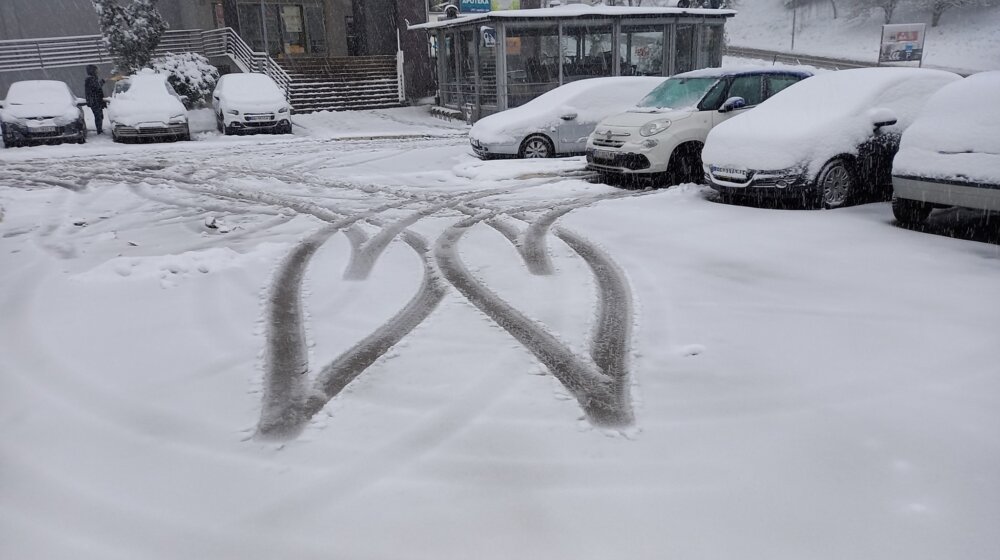 Lepša strana aprilskog snega u Beogradu (FOTO) 1