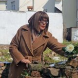 Cvet i knjiga na mestu stradanja Narodne biblioteke na Kosančićevom vencu 2