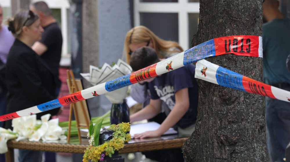 Promeniti zakon, da se maloletniku može suditi: Pismo jednog roditelja đaka prvaka u Osnovnoj školi "Vladislav Ribnikar" 1