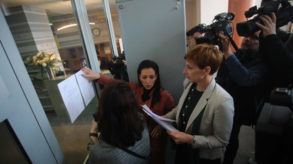 Nova.rs: Opozicija predala zahtev za sastanak sa rukovodstvom RTS-a 1