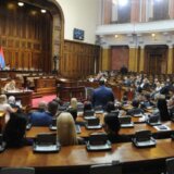 Poslanici Skupštine Srbije završili raspravu o REM-u, sednicu nastavljaju u utorak 3