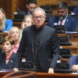"Umesto ukidanja rijalitija, ukinuli ste škole": Opozicija i vlast u klinču već na samom početku sednice Skupštine Srbije 7
