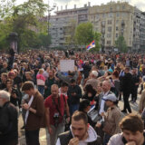 Protest "Srbija protiv nasilja": Šta je govornica Jelena Mihajlović rekla građanima ispred Skupštine? 8