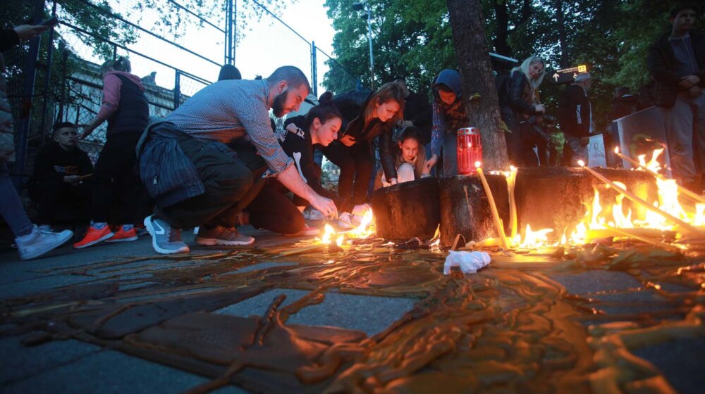 "Ponizno molim...": Kako regionalni mediji izveštavaju o početku nastave u "Ribnikaru"? 1