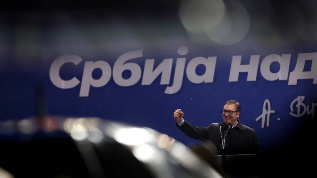 Švarm: SNS ne postoji bez Vučića 2