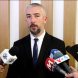 UNS: Selektivno davanje izjava medijima nakon polaganja zakletve gradonačelnika Severne Mitrovice 1