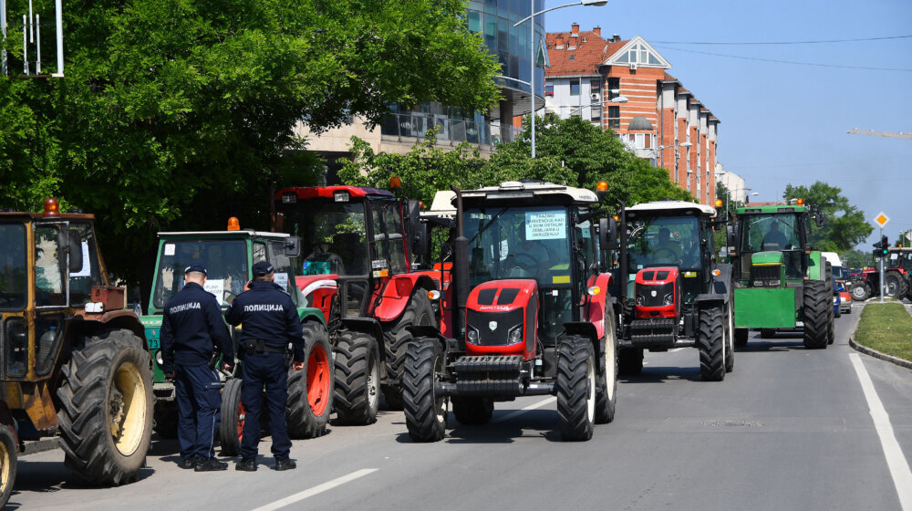 Poljoprivrednici pozvani na sastanak u Vladu Srbije, na njihov zahtev 1
