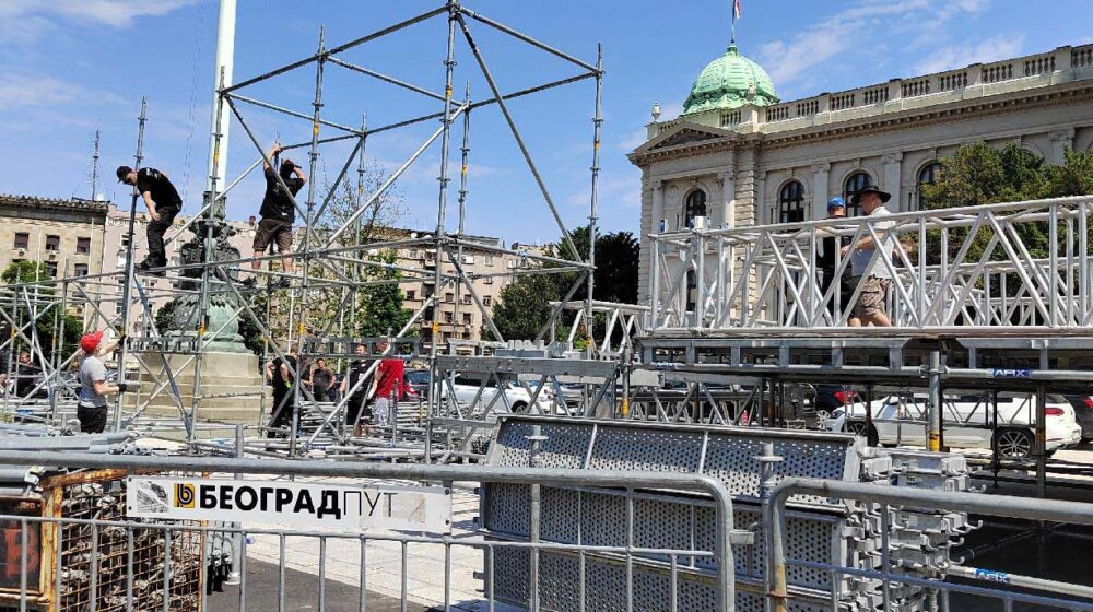 Miting naprednjaka skratio časove u mnogim beogradskim školama 1