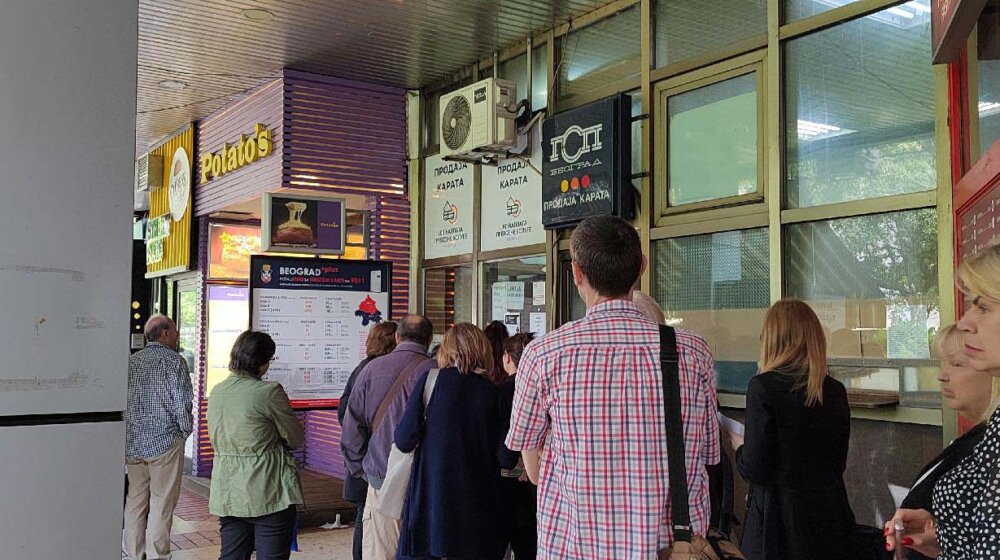 Kada će beogradski prosvetari dobiti mesečne karte za prevoz? 1