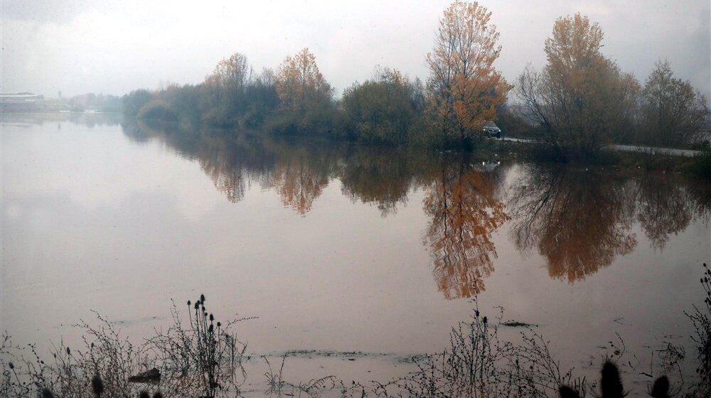 Severozapadni deo BiH i dalje pogodjen poplavama, u više gradova vanredno stanje 1