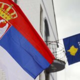 Zastave Srbije uklonjene iz centralne ulice u Gračanici 5