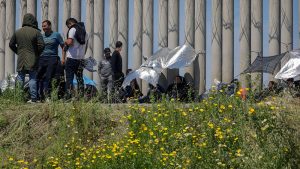 "Čuvari ga udavili": Još jedno ubistvo migranta u SAD, potvrdio obdukcioni nalaz 1