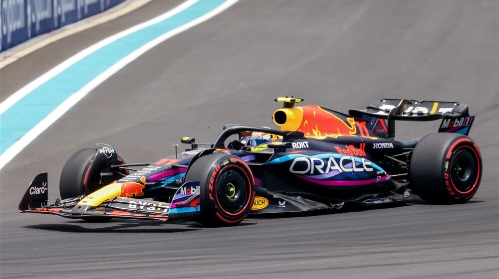 F1: Serhio Perez osvojio pol poziciju pred sutrašnju trku u Majamiju 1