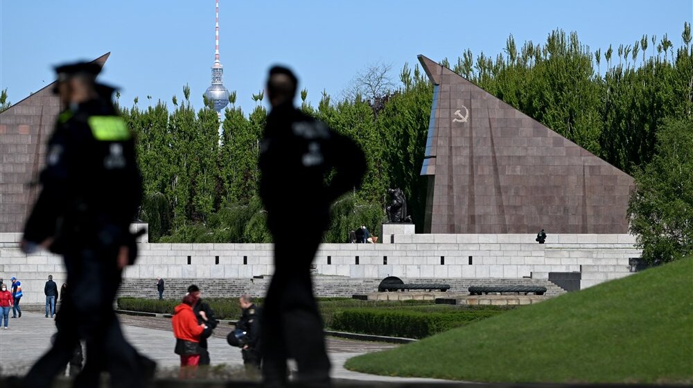 Nemačka policija istražuje moguće trovanje dve Ruskinje učesnice nedavnog skupa ruske opozicije u Berlinu 1