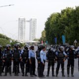 Imran Kan pušten uz kauciju, pakistanski MUP preti da će ga ponovo uhapsiti 3