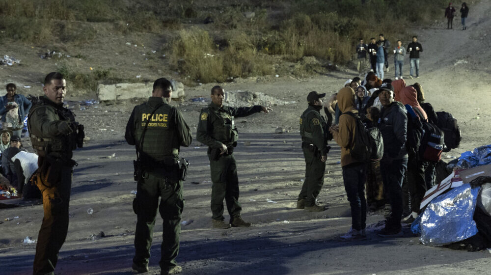 Na američko-meksičkoj granici relativno mirno, počela primena novih imigracionih pravila 1