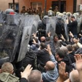 Kosovska policija uhapsila petoro zbog nasilja u Zvečanu, tvrdi da se Severom kreću „organizovane kriminalne bande“ 6