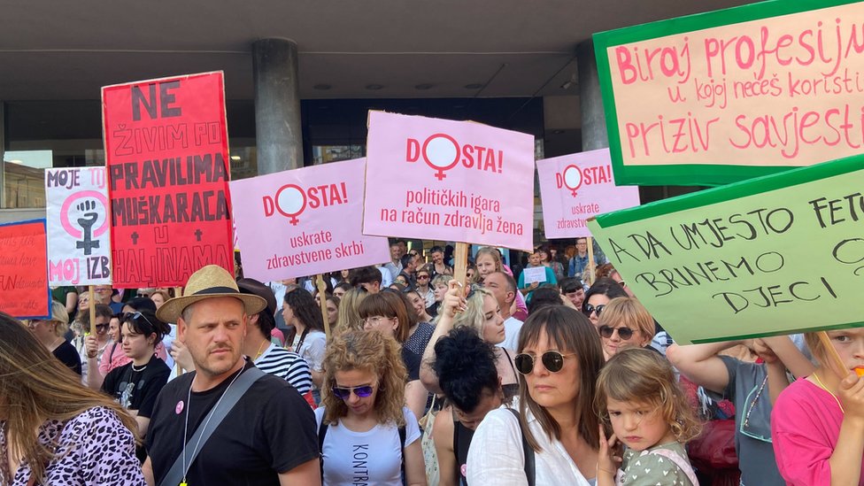 Ženska prava i Srbija: Međunarodni samit protiv abortusa u Beogradu, kakve mogu biti posledice 5 Protest 12. maja u Rijeci