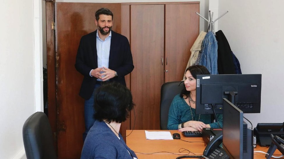 Komunalni problemi i Srbija: Da li prijava problema u Beogradu mobilnim telefonom košta 30 dinara 3 Šapić, Beograd