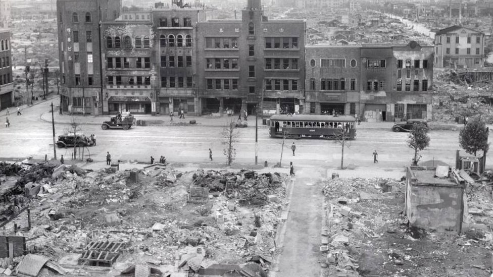 Alergije: Da li je Drugi svetski rat kriv za polensku groznicu u Japanu 5 A picture of a war-ravaged Tokyo street in 1945
