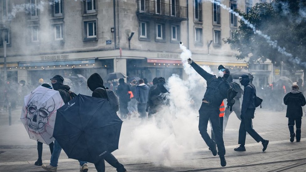 Violent protests in Nantes