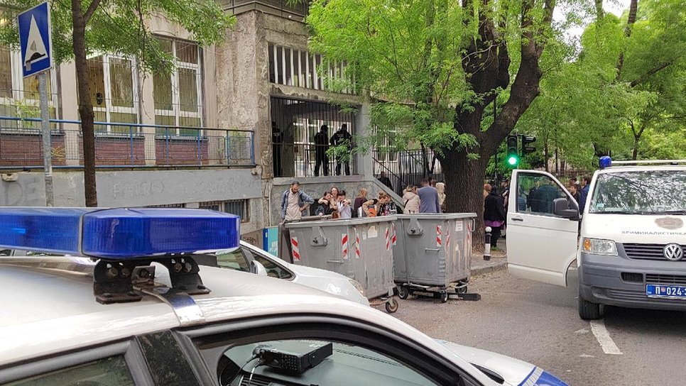 Ministarstvo prosvete: U petak nastava u svim školama sem u “Ribnikaru” 1