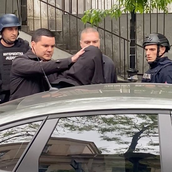 Tragedija u Beogradu: Devojčica upucana u školi „Vladislav Ribnikar" i dalje kritično, druga deca stabilno, biće uskoro puštena kući 6 pucnjava u Beogradu, škola, policija