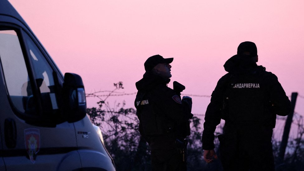 Mladenovac i Smederevo: Uhapšen otac osumnjičenog za masovna ubistva, ranjeni se oporavljaju 9 policija, zločin, Mladenovac