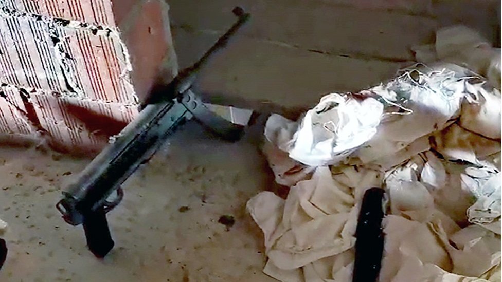 Mladenovac i Smederevo: Muk na ulicama sela ophrvanih tugom posle ubistva osmoro meštana, osumnjičeni priznao zločin - tužilaštvo 4 oružje