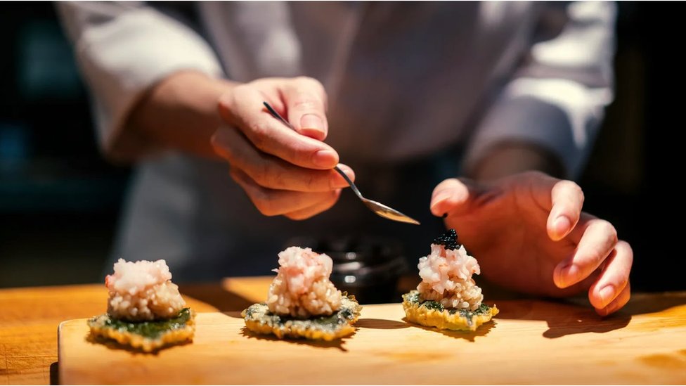 Japan i hrana: Stručnjaci savetuju kako se na „pravi“ način jede suši 3 Suši, Japan
