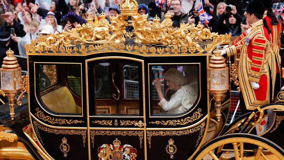 Krunisan novi britanski monarh - kralj Čarls Treći 13 krunisanje