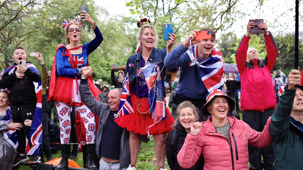 Krunisan novi britanski monarh - kralj Čarls Treći 17 krunisanje