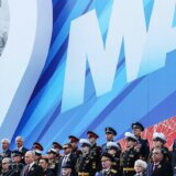 Rusija i Ukrajina: „Želimo mir u budućnosti, Zapad hoće da nas baci ma kolena - Putin na paradi u Moskvi 8