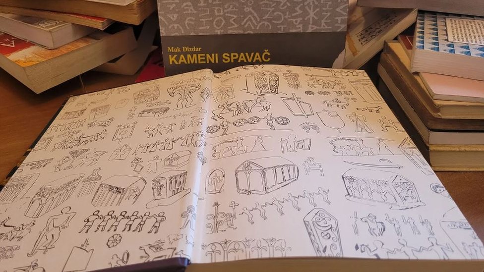 Balkan, istorija i arheologija: Šta otrkivaju misteriozni bosanskohercegovački stećci 1 Kameni spavač, inspirisan crtežima i natpisima na stećcima, jedno je od najznačajnijih književnih dela nacije