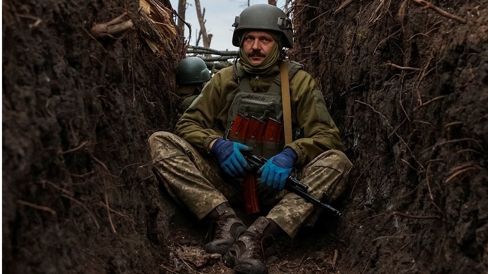Ukrajinski vojnik posle borbi u blizini Bahmuta 11. maj 2023.