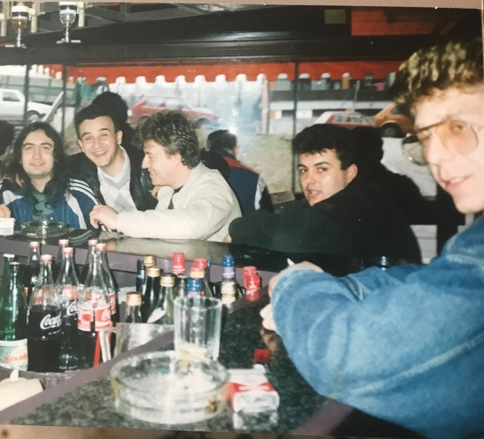 Boško u crnoj jakni i na slici levo njega drug Amir Šulović