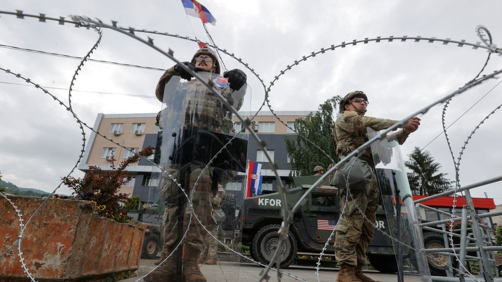 Srbija i Kosovo: Mirno posle žestokih sukoba, NATO raspoređuje dodatne snage, Amerika kažnjava Prištinu 3 Kosovo, incidenti