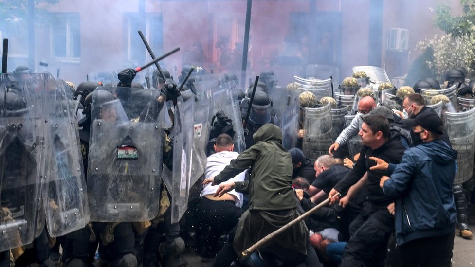 Udruženje novinara Kosova: U dva dana 15 napada na novinare 1 Udruženje novinara Kosova: U dva dana 15 napada na novinare 1