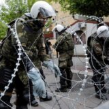 Srbija i Kosovo: Nastavljeni protesti Srba na severu Kosova, NATO pojačava snage, Amerika kažnjava Prištinu 5