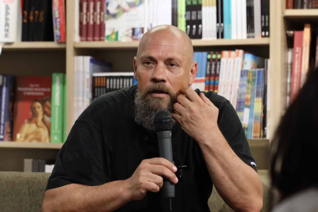 Tko je brao jagode: Nova kolumna Borisa Dežulovića 2