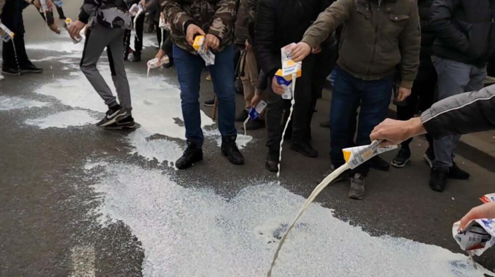 Razjedinjeni poljoprivrednici u borbi za opstanak: Ko organizuje proteste, ko na njih dolazi i kakva su očekivanja? 1