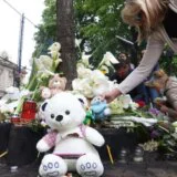 Moralna dužnost u "Ribnikaru": Autorski tekst roditelja dvoje bivših "ribnikaraca" o reakcijama na majski masakr 4