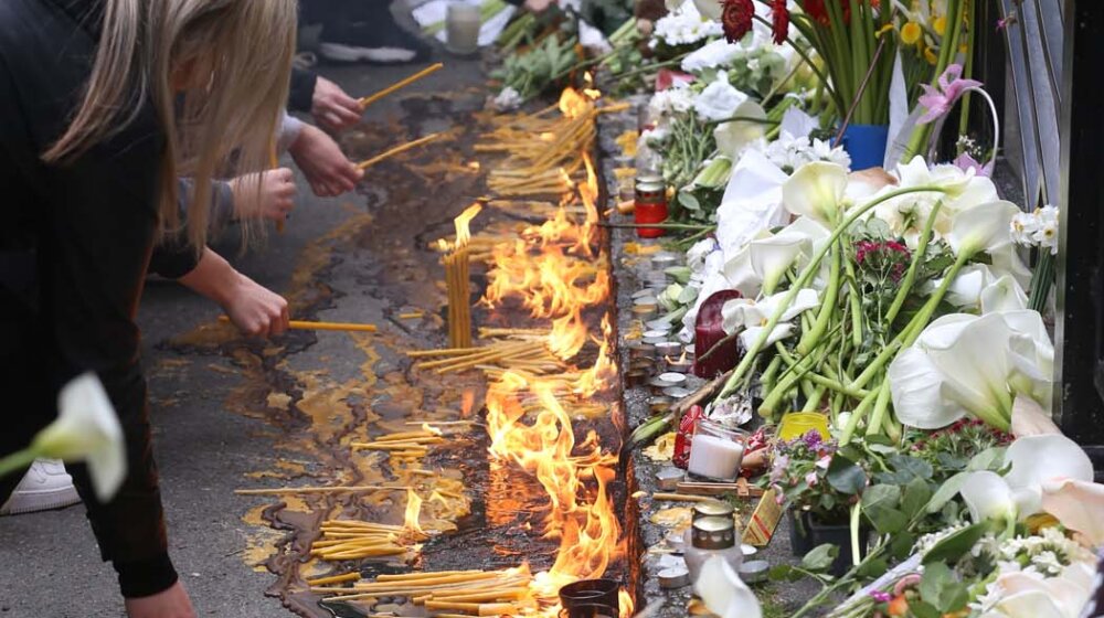 Sud zabranio majci dečaka osumnjičenog da je pucao u OŠ "Vladislav Ribnikar" da raspolaže imovinom 1