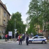 Roditelji se okupili ispred PU Vračar, žele da saznaju gde su im deca 9