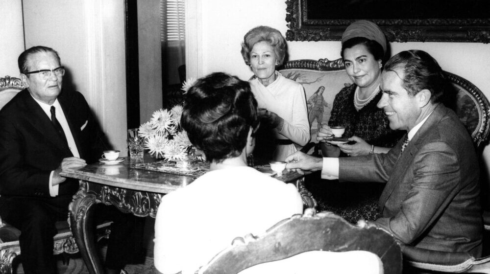 Obiđite jedinstveni eksponat: Izlaže se kamen sa Meseca, koji je Nikson uručio Titu (FOTO) 1