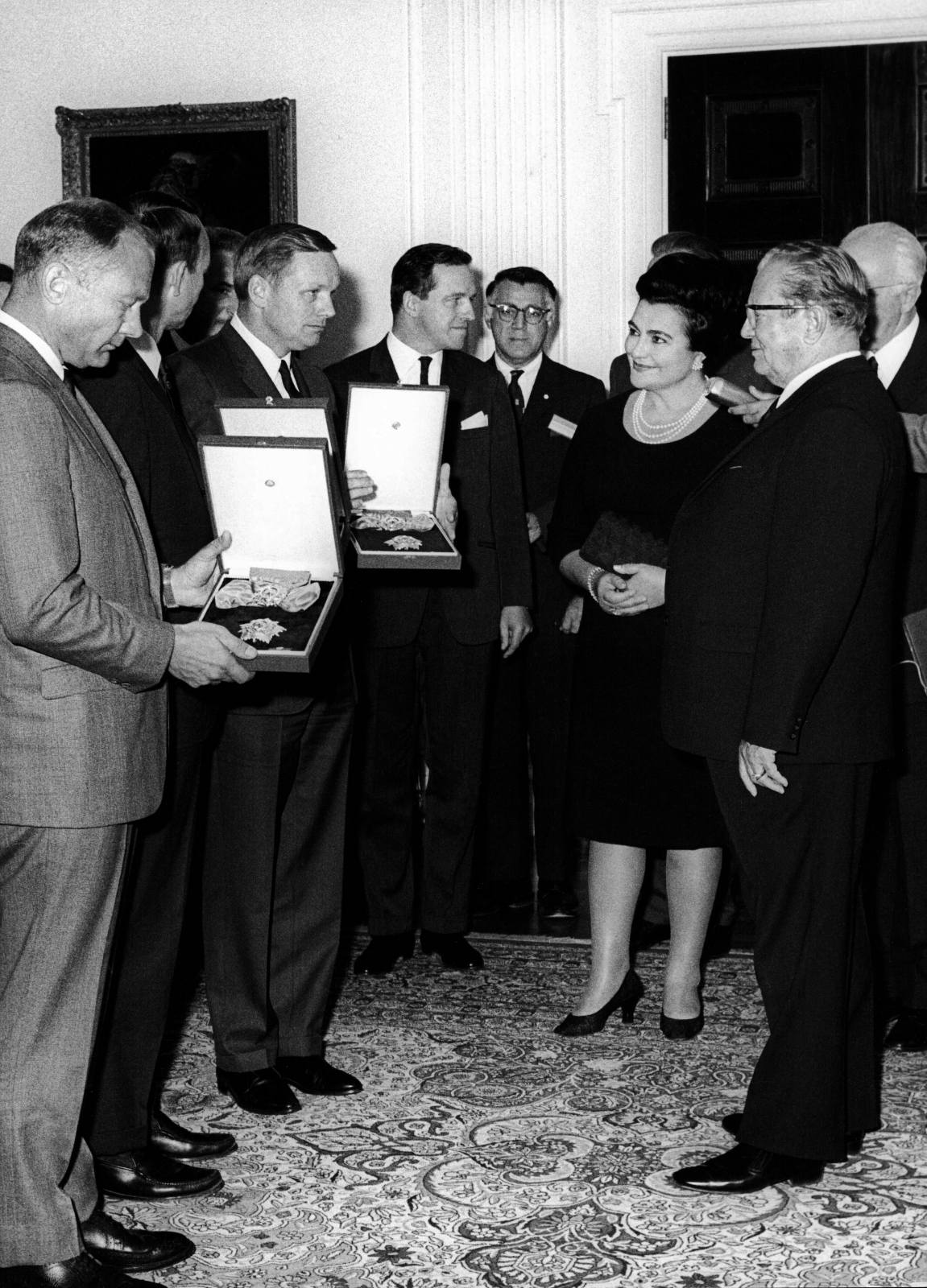 Obiđite jedinstveni eksponat: Izlaže se kamen sa Meseca, koji je Nikson uručio Titu (FOTO) 4