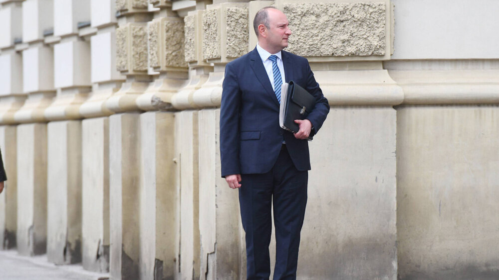 Nikad veće koalicije, ali i nikad više grupa građana i manjinskih lista u trci za Skupštinu grada: Izborne liste u Novom Sadu fantomske ili ne? 3 Nikad veće koalicije, ali i nikad više grupa građana i manjinskih lista u trci za Skupštinu grada: Izborne liste u Novom Sadu fantomske ili ne? 3