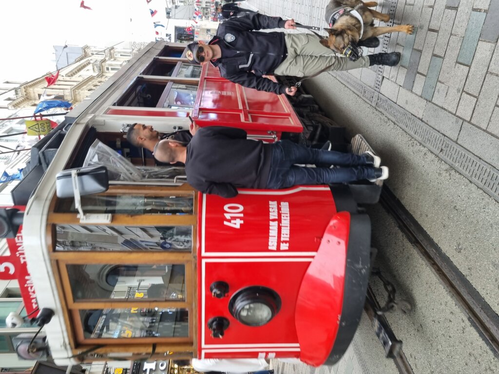 Reporter Danasa u Istanbulu dve nedelje uoči izbora: Bosfor još uvek spava između istoka i zapada (FOTO) 2 Reporter Danasa u Istanbulu dve nedelje uoči izbora: Bosfor još uvek spava između istoka i zapada (FOTO) 2